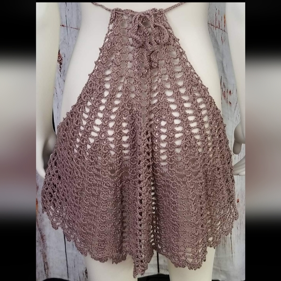 Gorgeous crochet lace bikini coverup with rhinestone broche - Picture 5 of 5